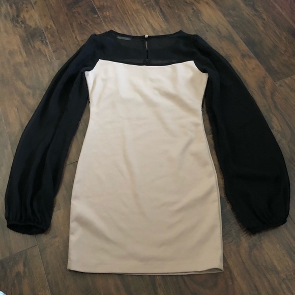 3/$25 Solemio Black Beige Long Sleeve Mini Dress - Picture 2 of 7